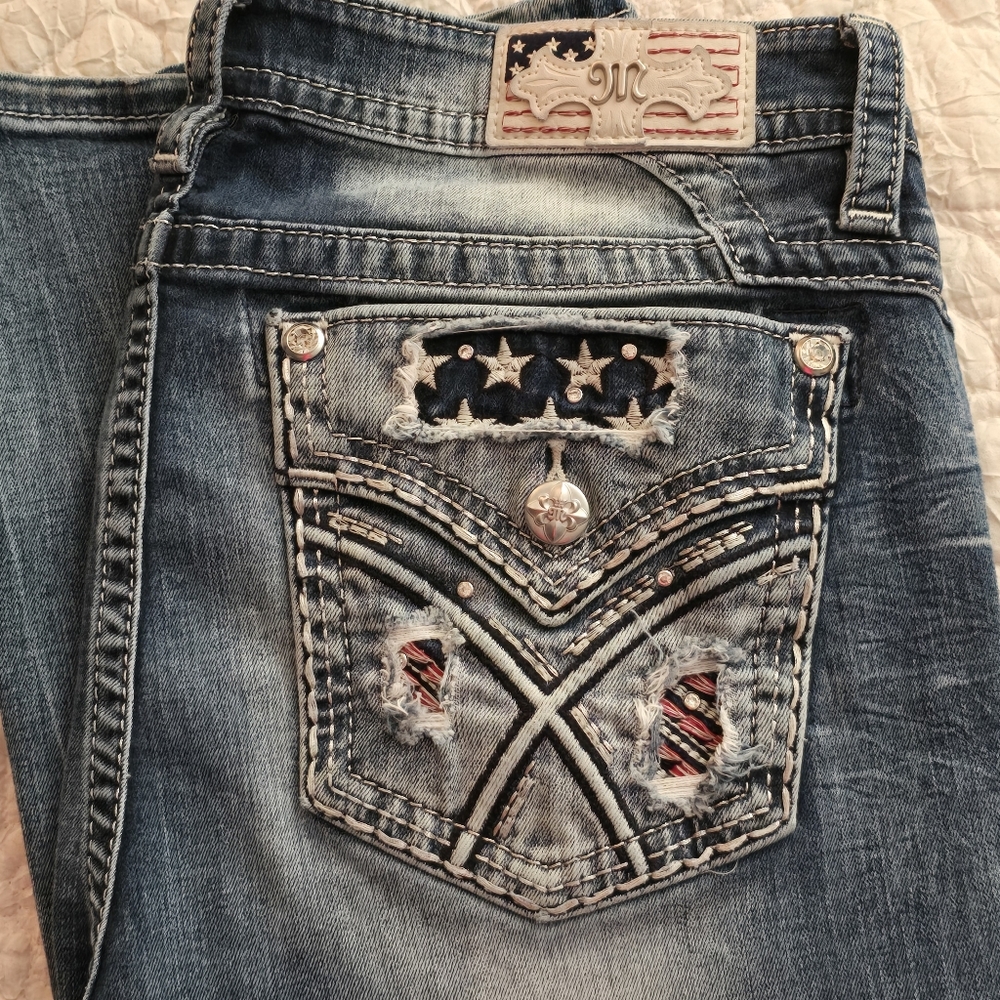 RARE OOP FLAG Miss Me 34 32 GORGEOUS Jeans STARS & STRIPES & SWAROVSKI DETAILS